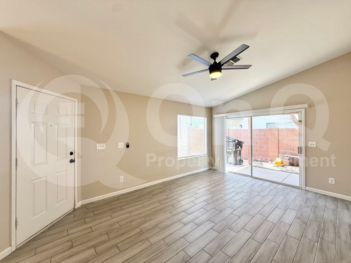 4163 E Pecan Rd - Photo 3 of 18