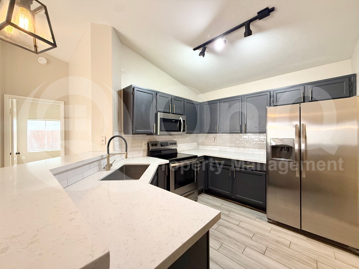 4163 E Pecan Rd - Photo 7 of 18