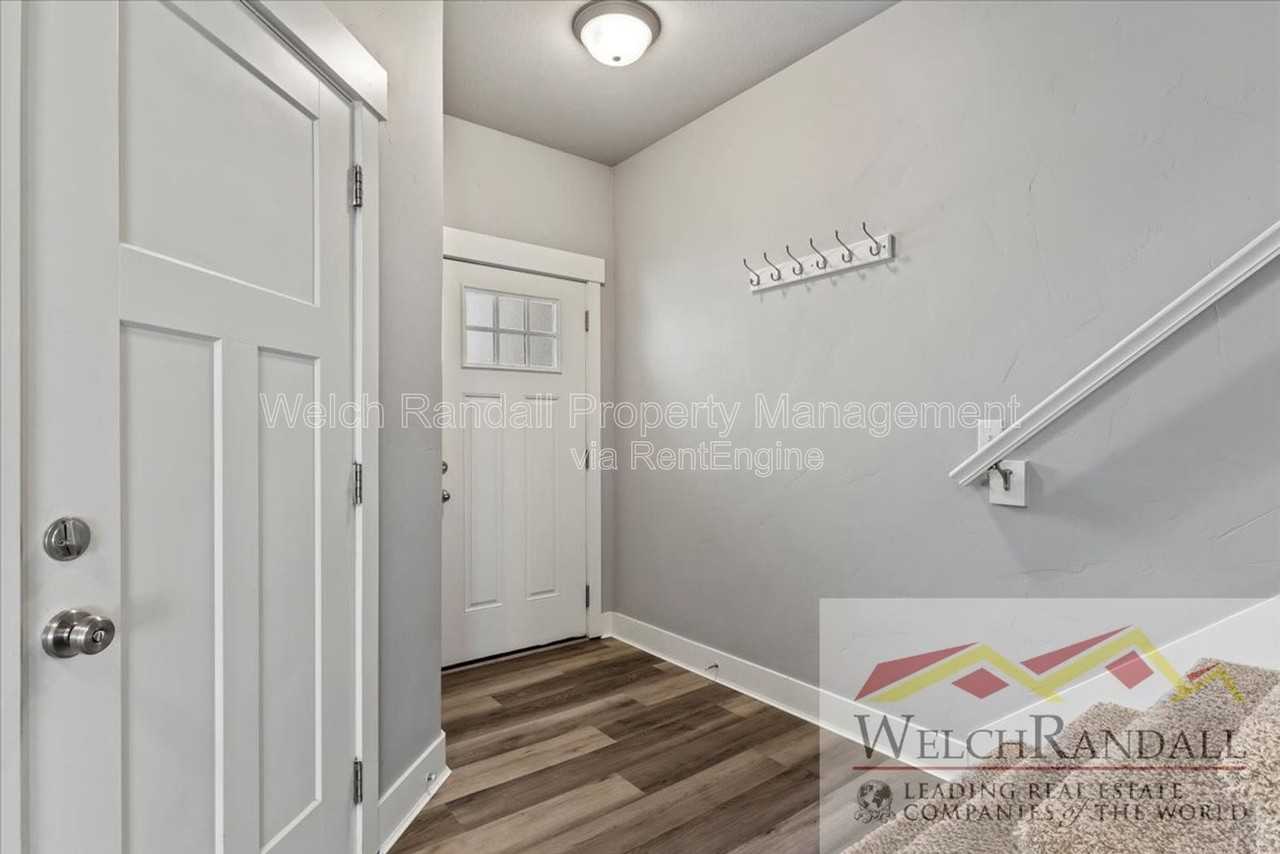 2090 Carson Ave #2 - Photo 3 of 29