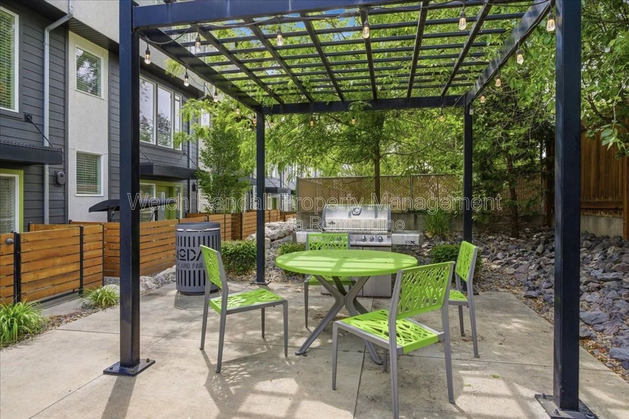 1315 E Crandall Ave #205 - Photo 3 of 23