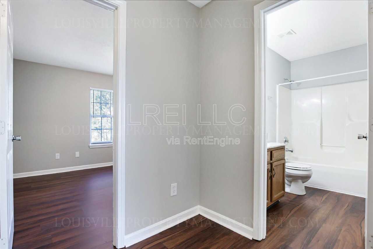 184 Cannon Ct #2 - Photo 7 of 14