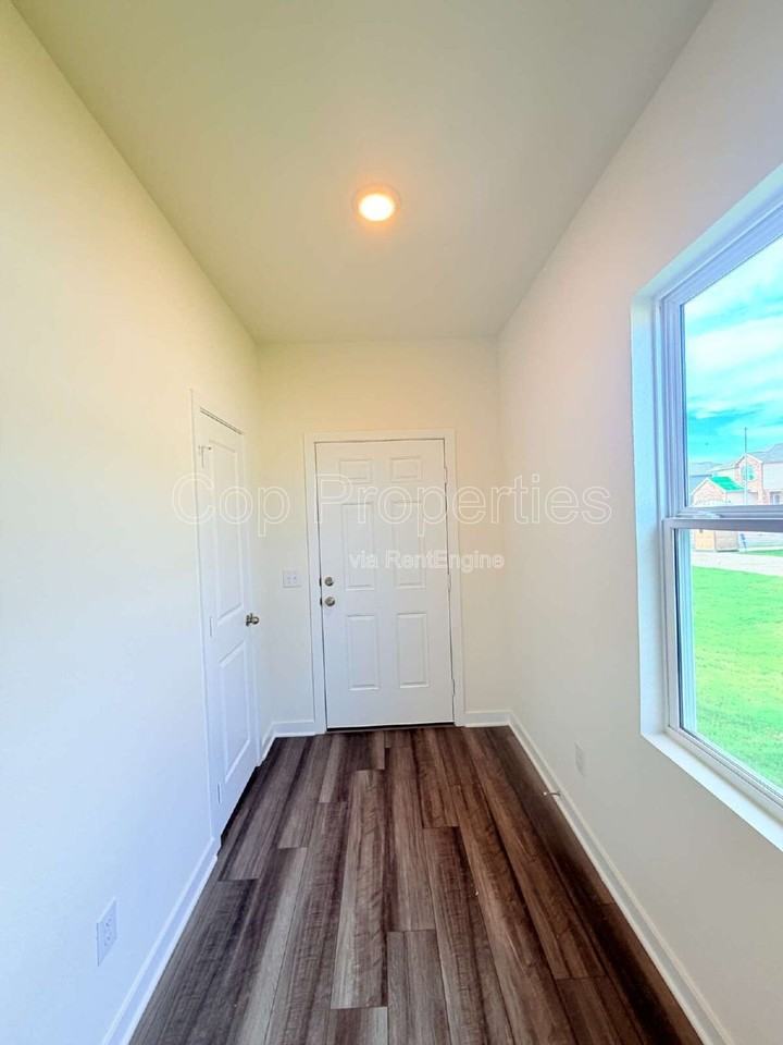 12807 Prairie Vly - Photo 5 of 24