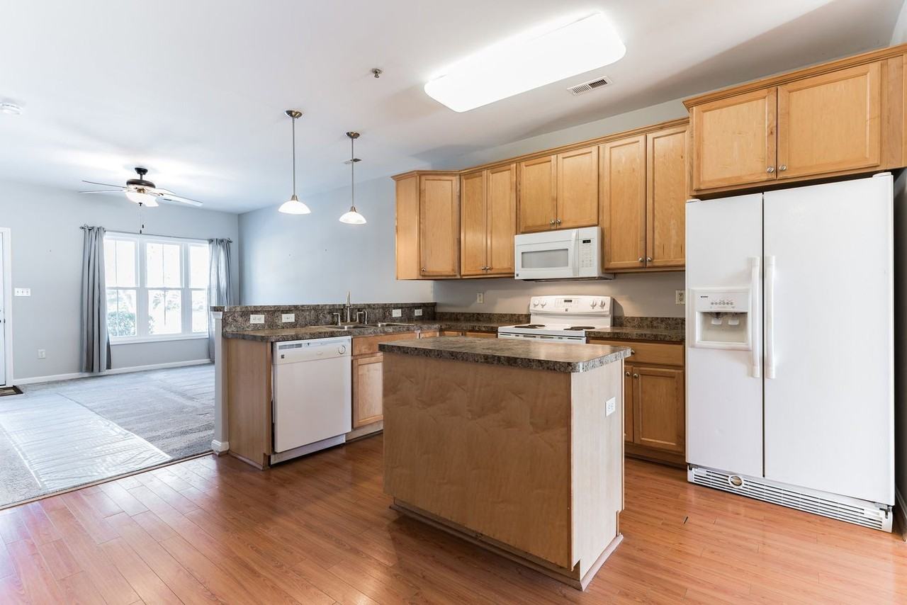 22539 Chickadee Cir - Photo 5 of 15