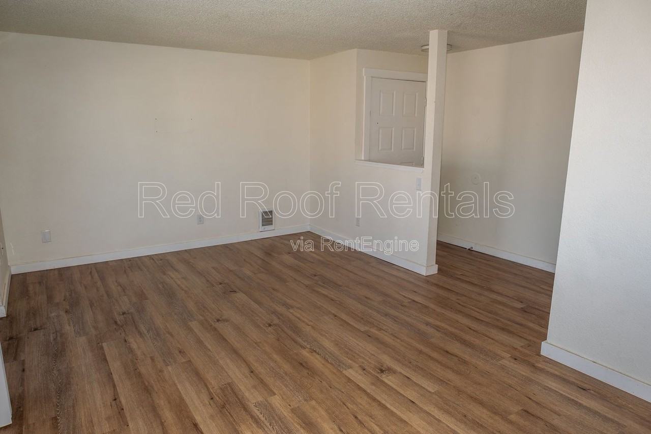 3411 92nd St S #17 - Photo 3 of 17