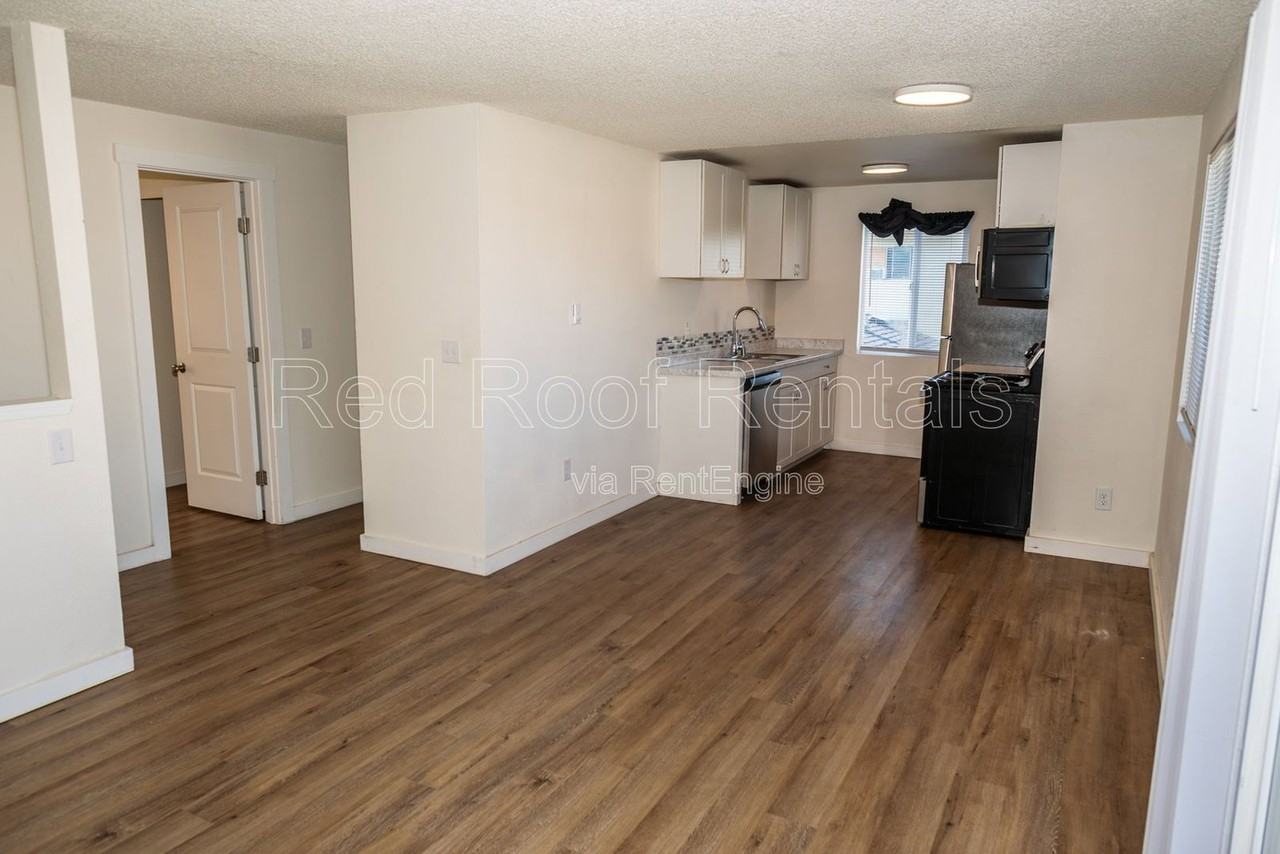 3411 92nd St S #17 - Photo 7 of 17