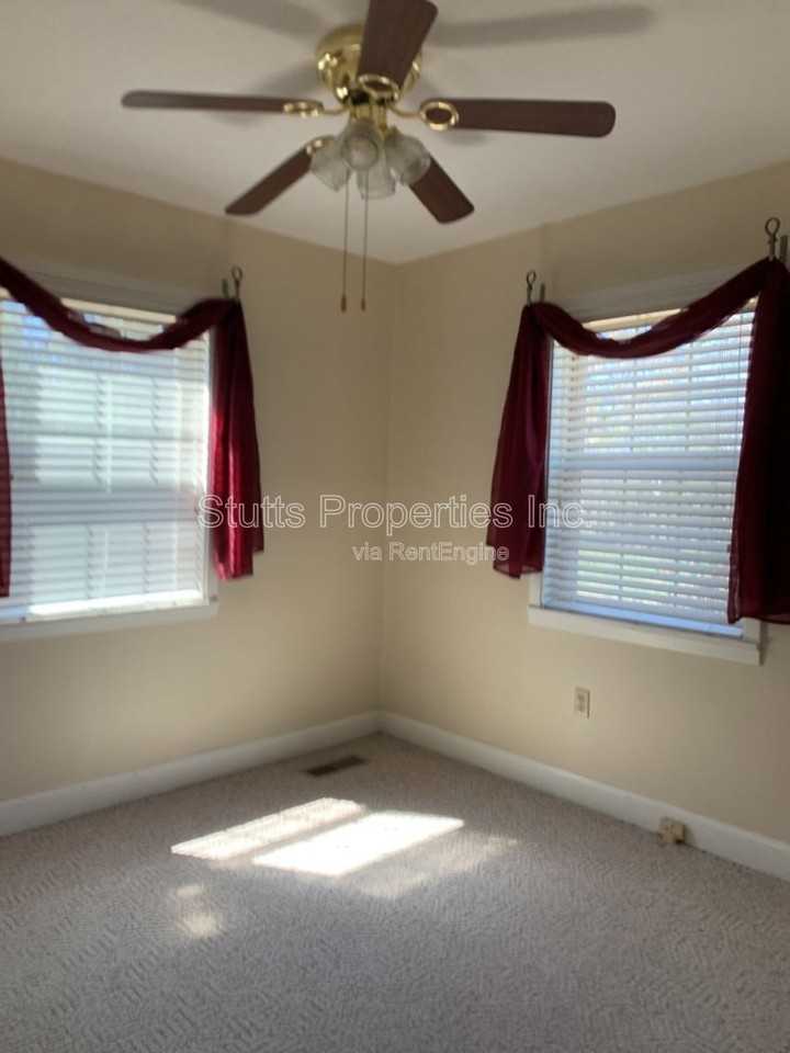 705 Courtland Ave - Photo 4 of 10