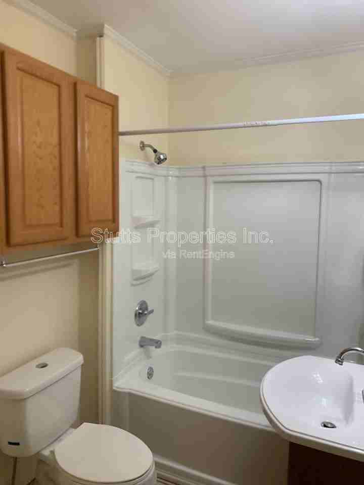 705 Courtland Ave - Photo 5 of 10