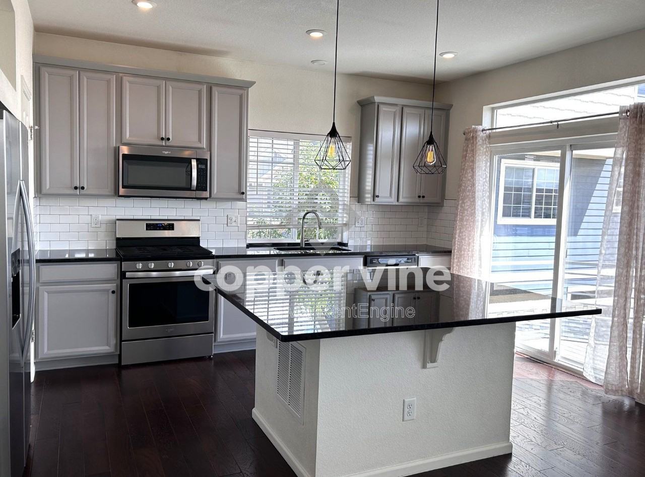 8070 E 128th Pl - Photo 6 of 27