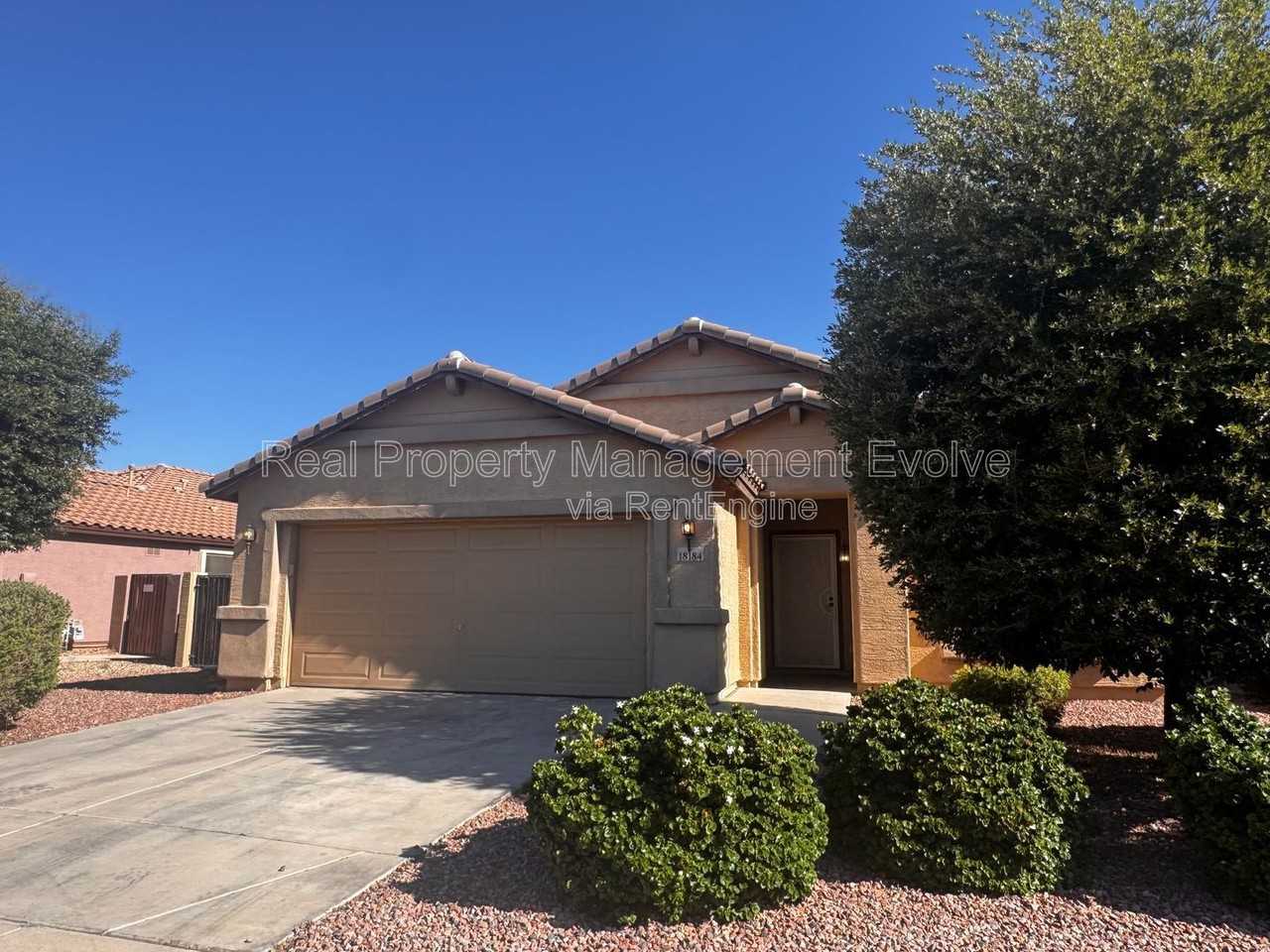 18184 W Saguaro Ln - Photo 2 of 30