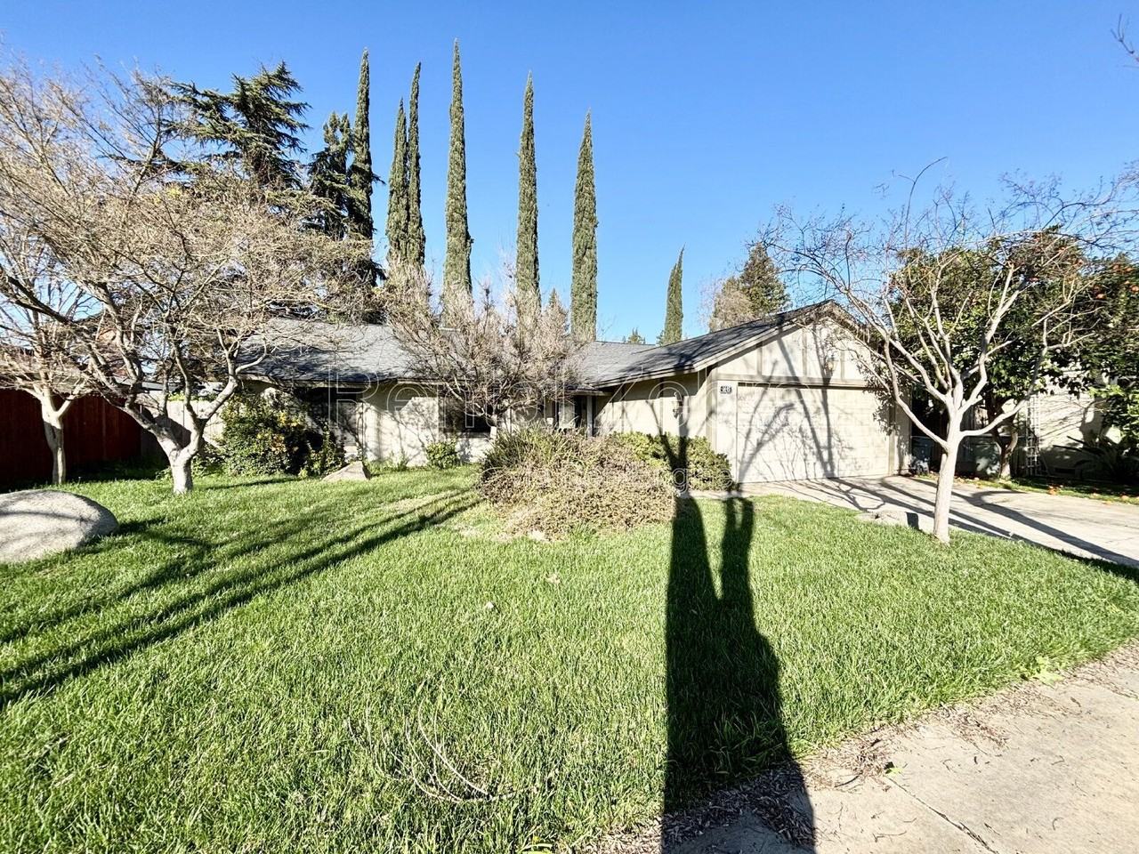 1445 Cameron Ln - Photo 2 of 25
