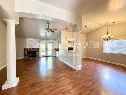 1445 Cameron Ln - Photo 3 of 25