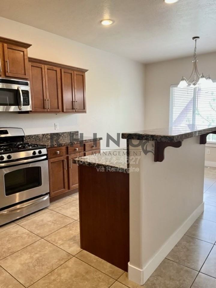 8974 S Quarry Stone Way - Photo 3 of 22