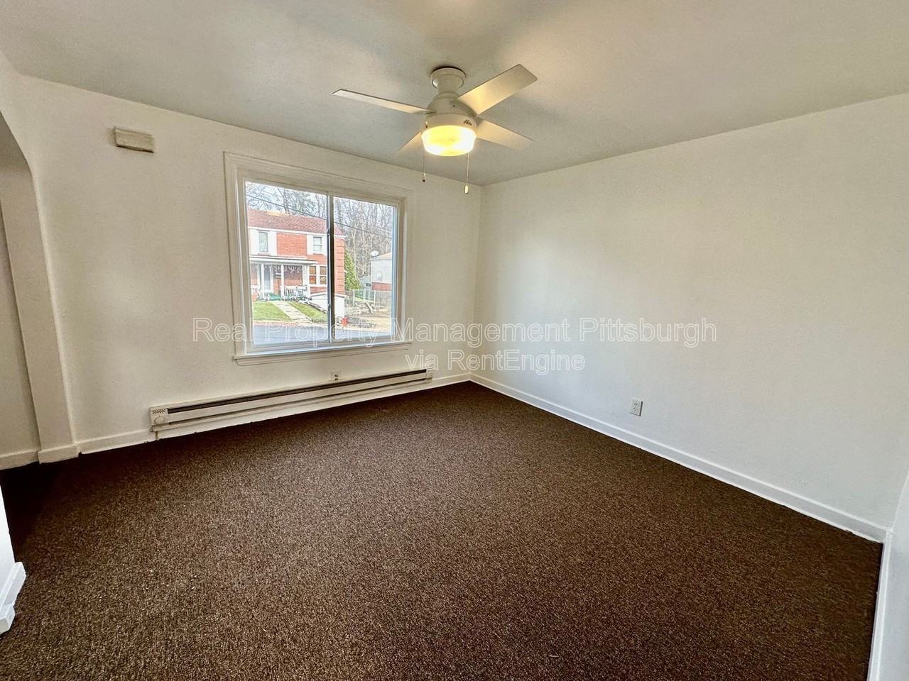 8612 Oakcrest Rd - Photo 6 of 10