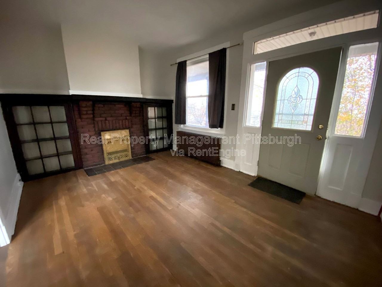 318 Kaercher St - Photo 2 of 12