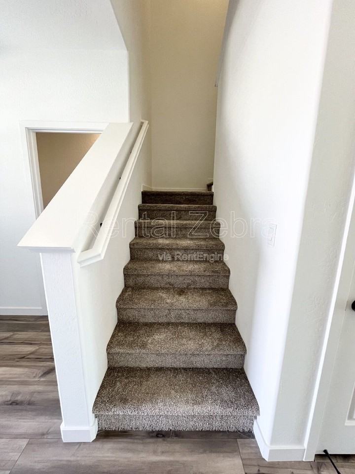 4614 Jema Way - Photo 5 of 21