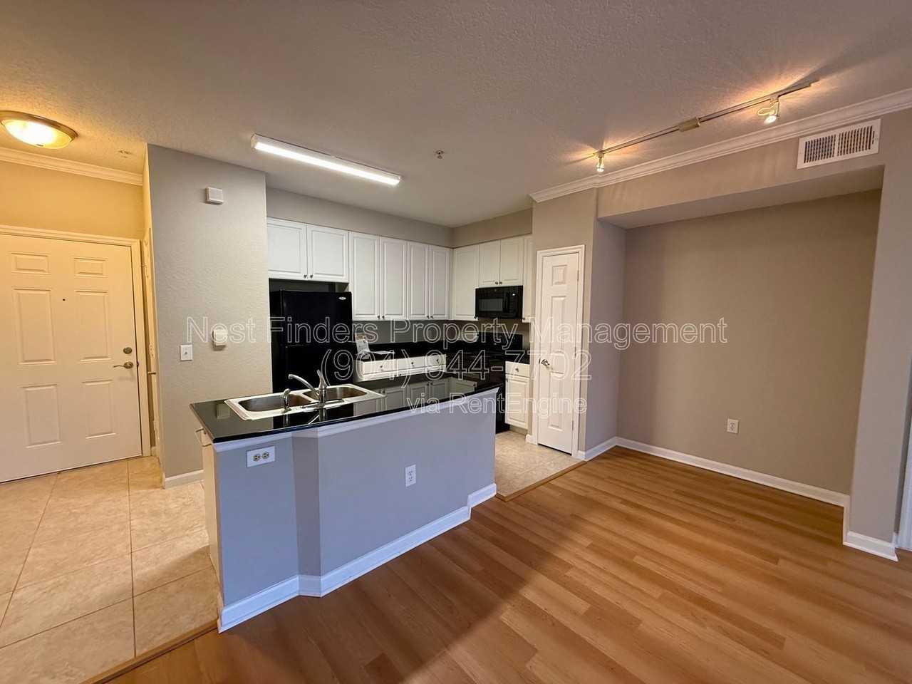 8539 Gate Pkwy W #9239 - Photo 6 of 24