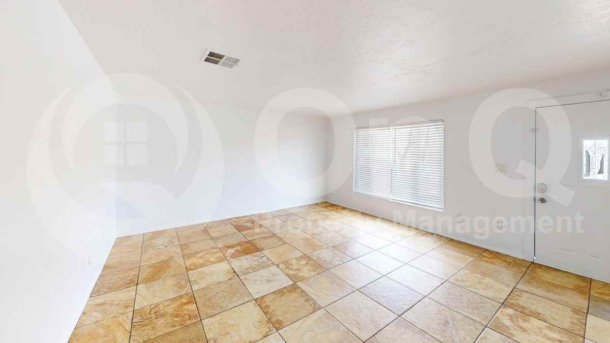 9803 N 7th Ave - Photo 4 of 14