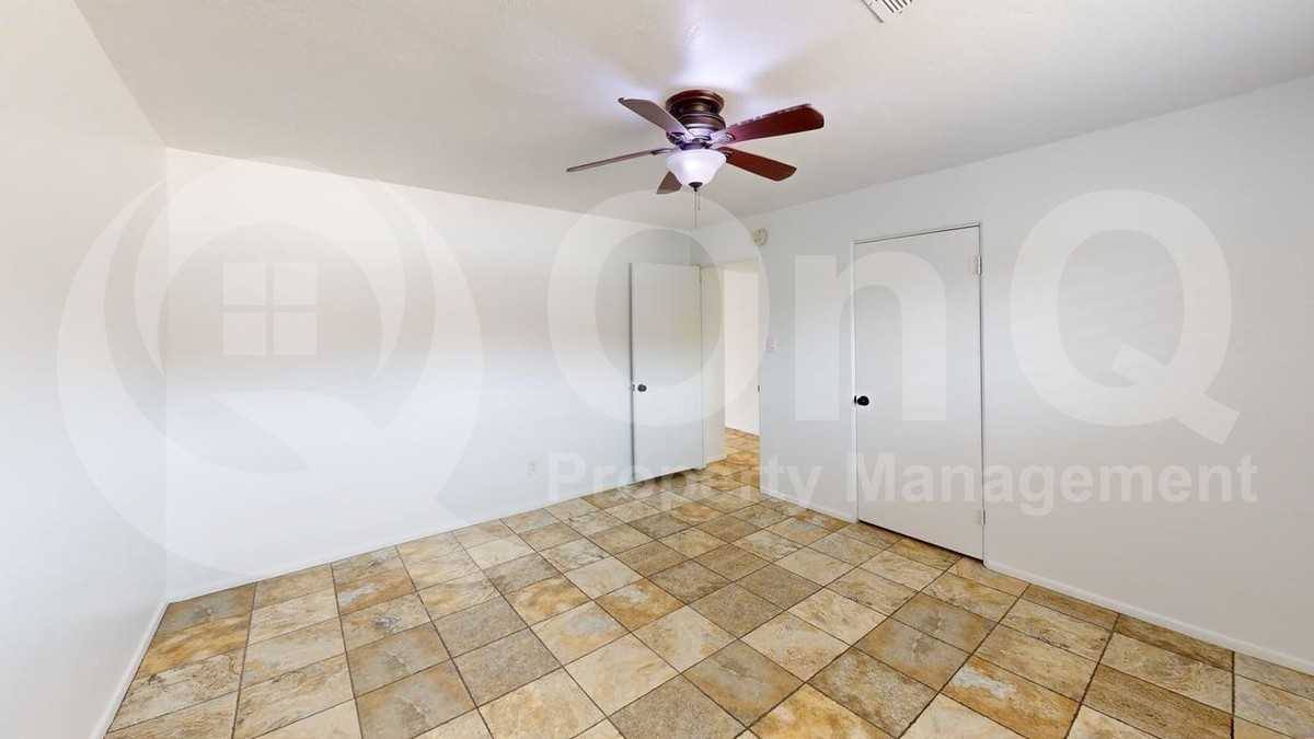 9803 N 7th Ave - Photo 6 of 14