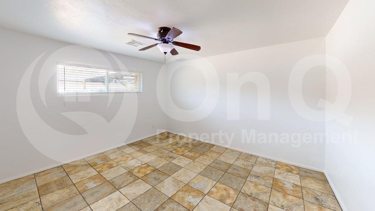9803 N 7th Ave - Photo 7 of 14