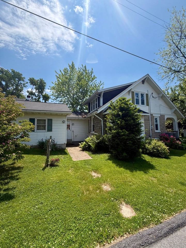 101 Roselawn Ave - Photo 5 of 19