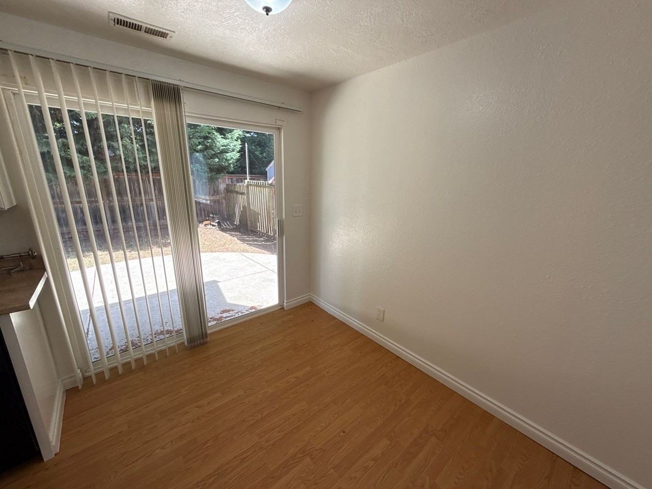 5162 Lone Oak Rd Se - Photo 6 of 19