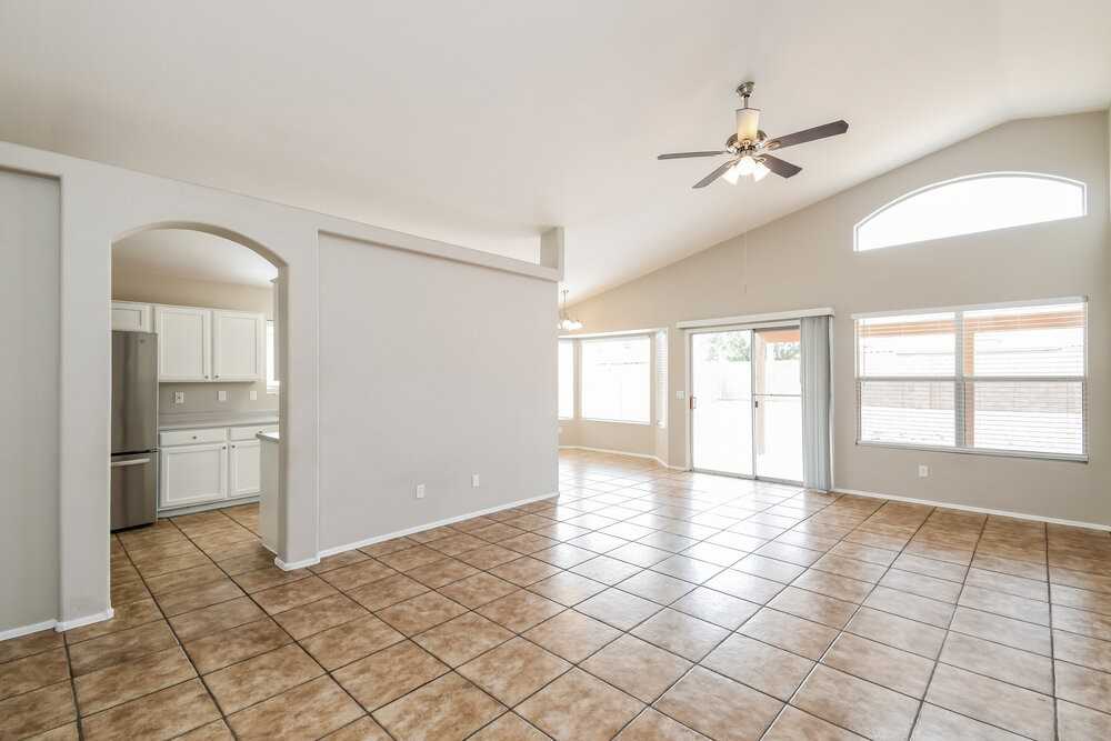 1702 W Jupiter Way - Photo 3 of 16