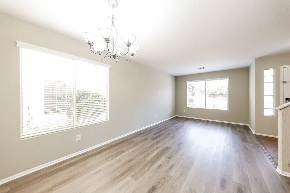 2319 W Running Deer Trl - Photo 5 of 17