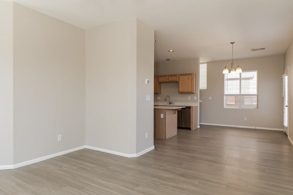 671 Baffin Island Rd - Photo 6 of 17