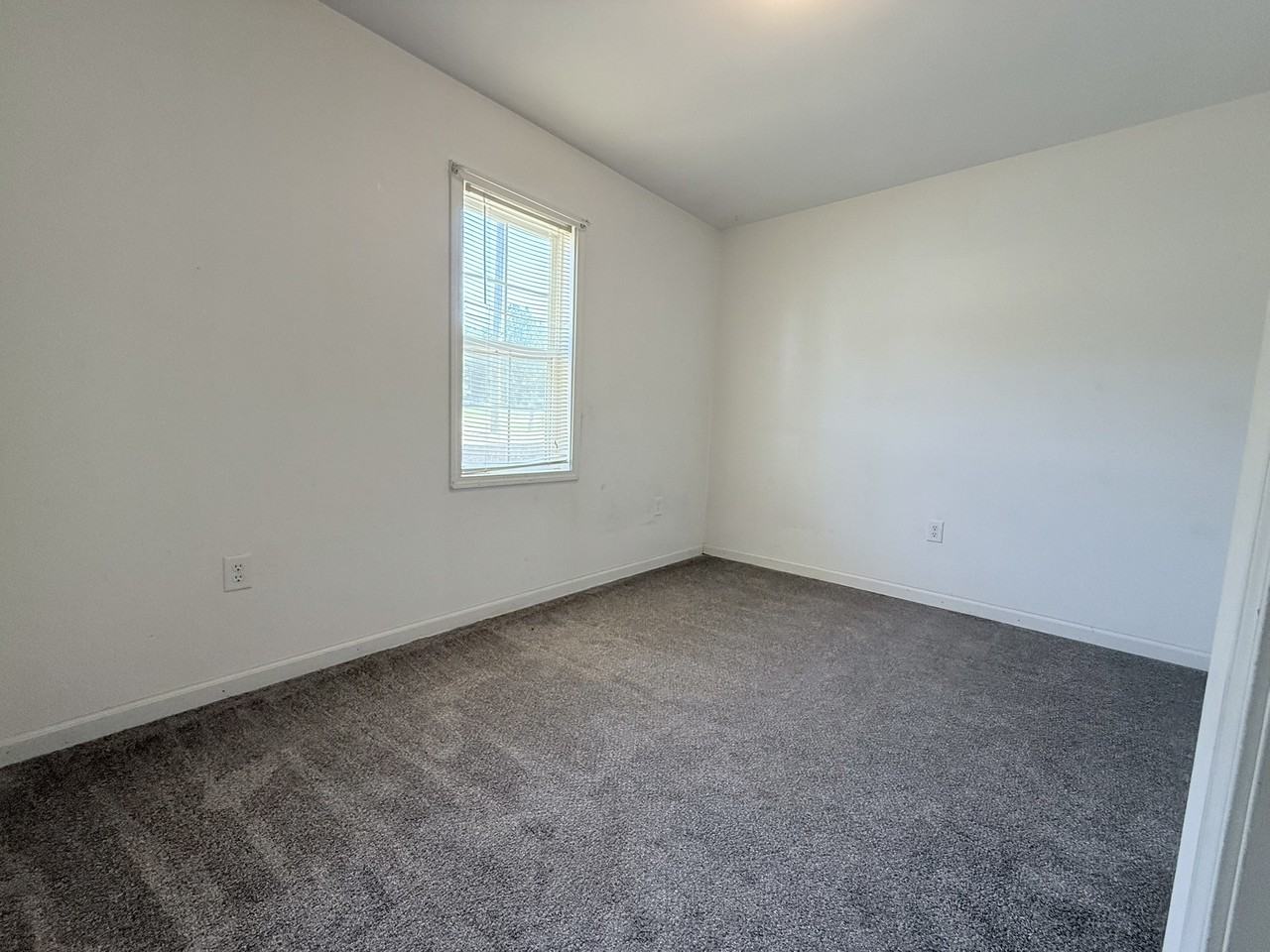 4663 Missouri - Photo 3 of 10