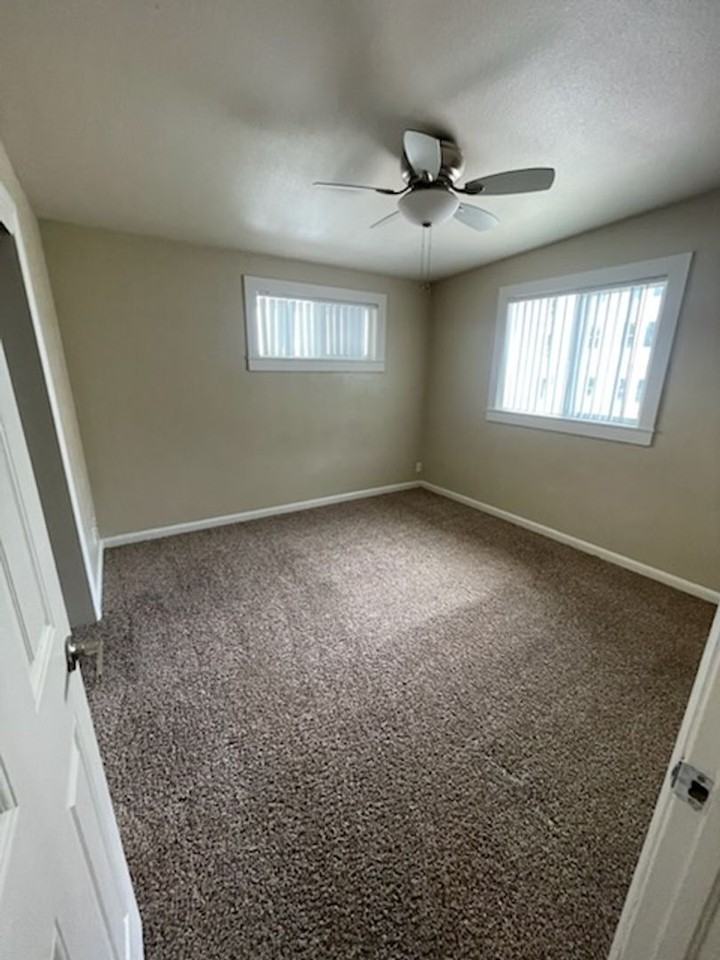REGAL APARTMENTS - Photo 4 of 7