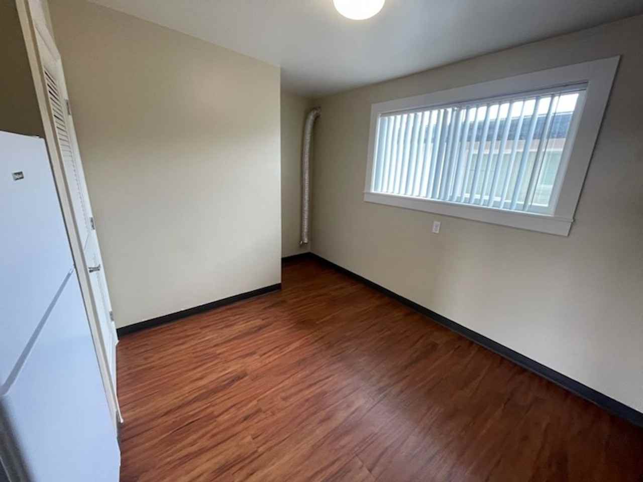REGAL APARTMENTS - Photo 5 of 7