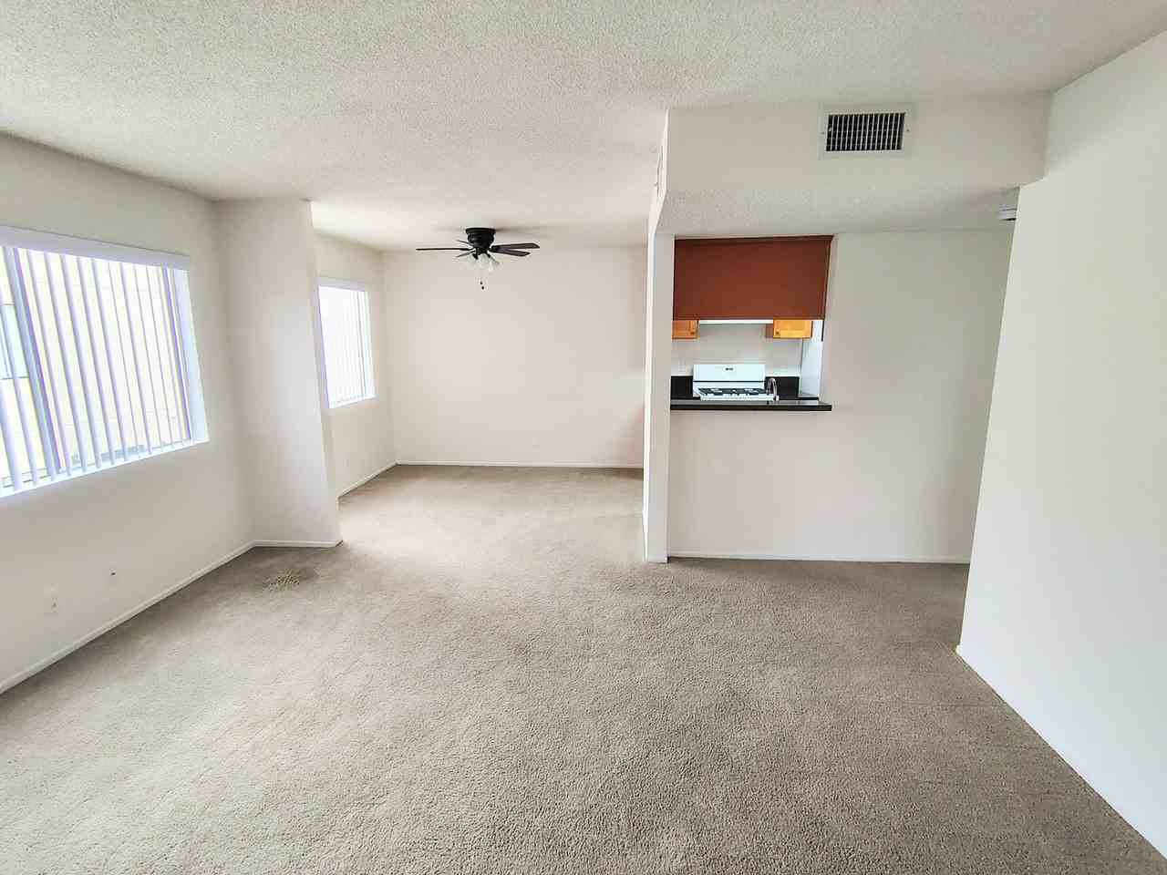 320 W. Maple St. - Photo 4 of 31