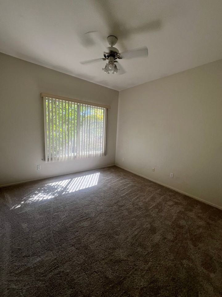 255 S Cottonwood Ranch Rd - Photo 6 of 39