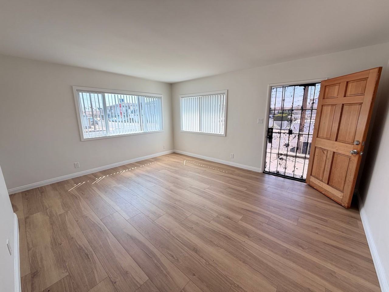 1845 S Grand Ave #1 - Photo 2 of 26