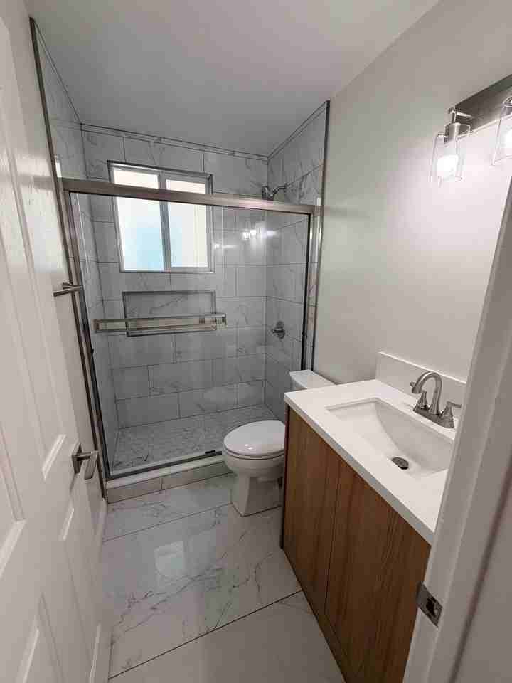 1845 S Grand Ave #1 - Photo 4 of 26