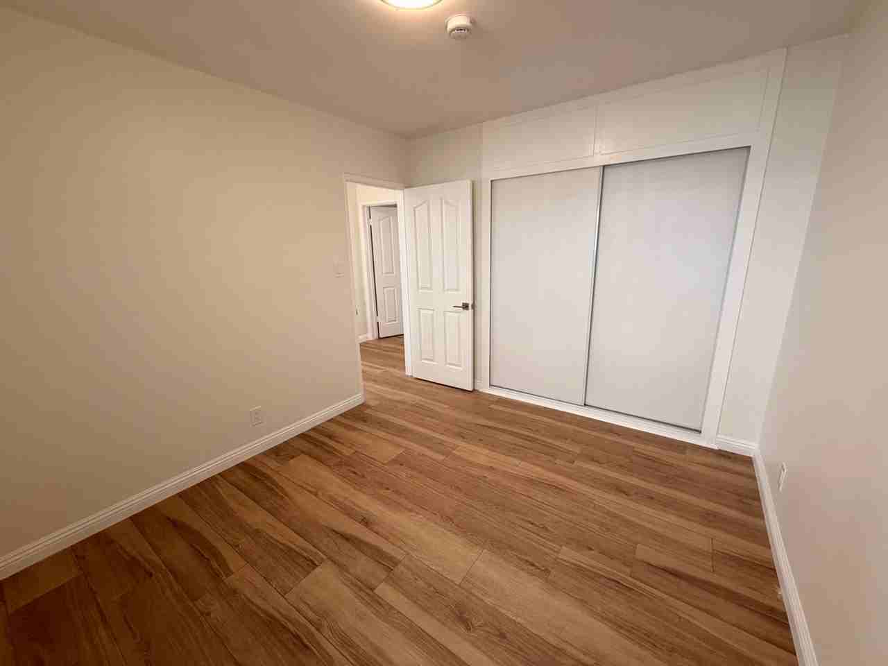 1845 S Grand Ave #1 - Photo 7 of 26
