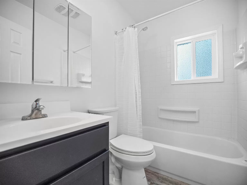 2418 N Atlantic St #3 - Photo 5 of 10