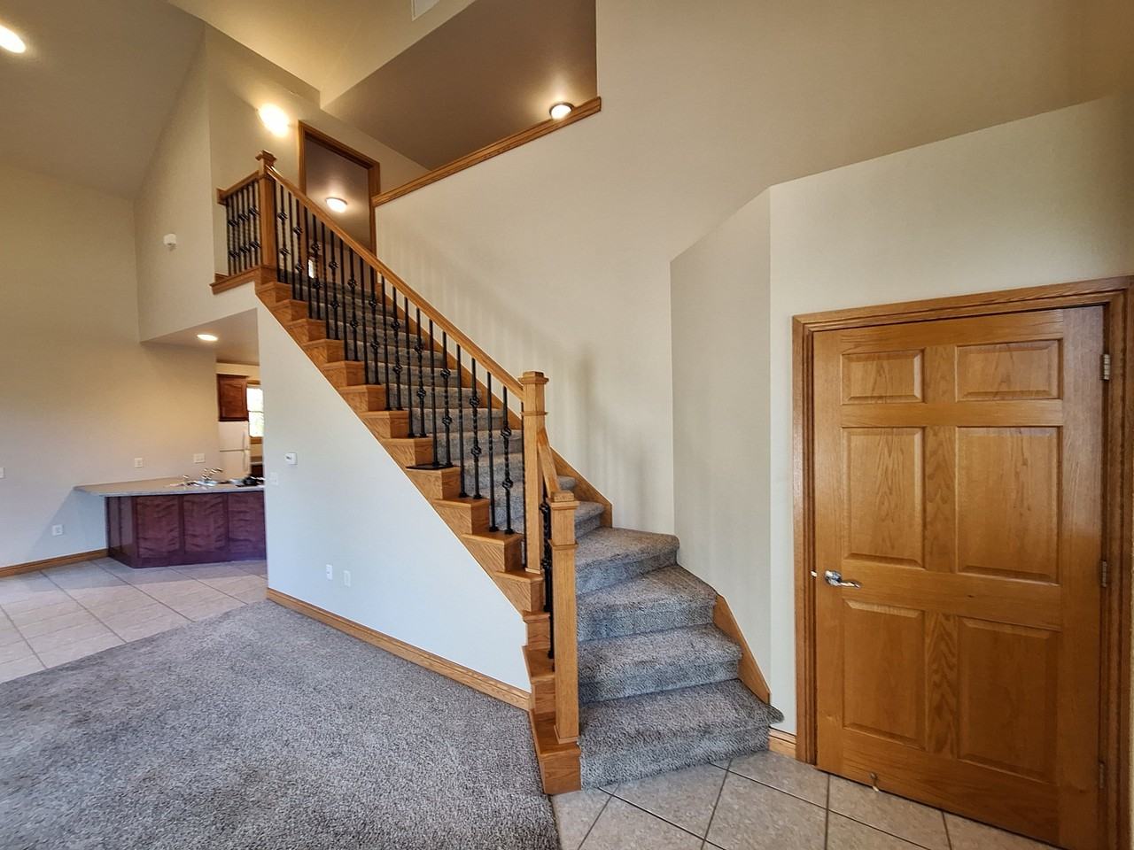 1338 Haley Ct - Photo 3 of 33