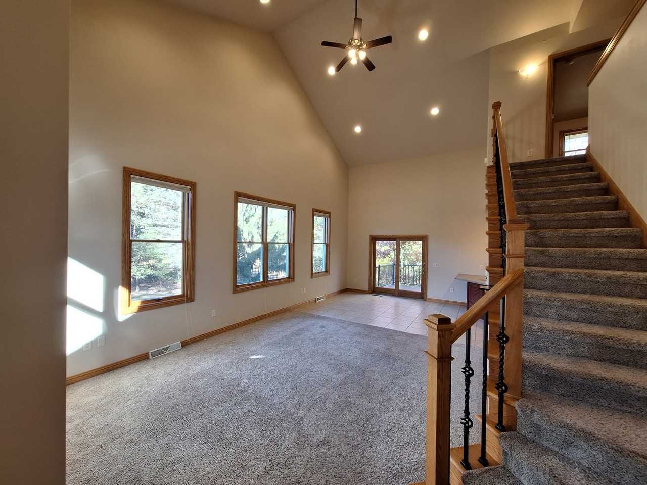 1338 Haley Ct - Photo 5 of 33