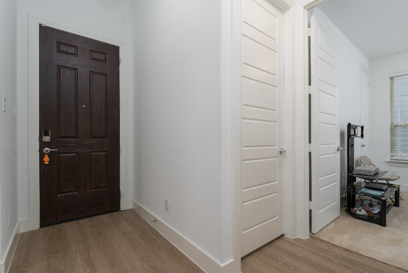 2521 Elm Pl - Photo 3 of 33