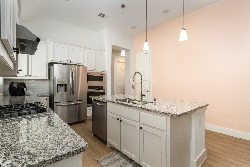 2521 Elm Pl - Photo 6 of 33