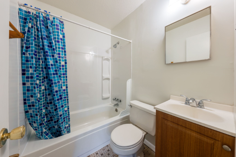 8968 Tidewater Dr #B - Photo 5 of 9