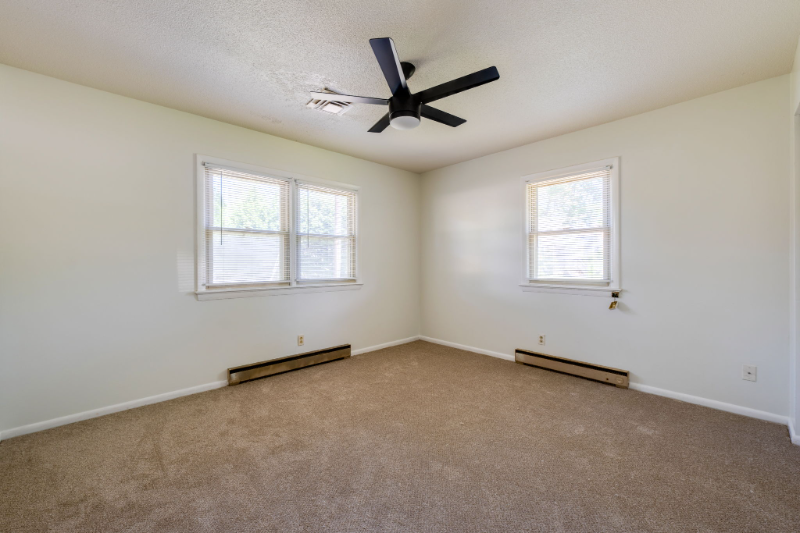 8968 Tidewater Dr #B - Photo 7 of 9