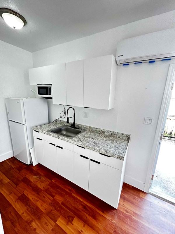 7848 Sw 35th Ter #2 - Photo 3 of 10