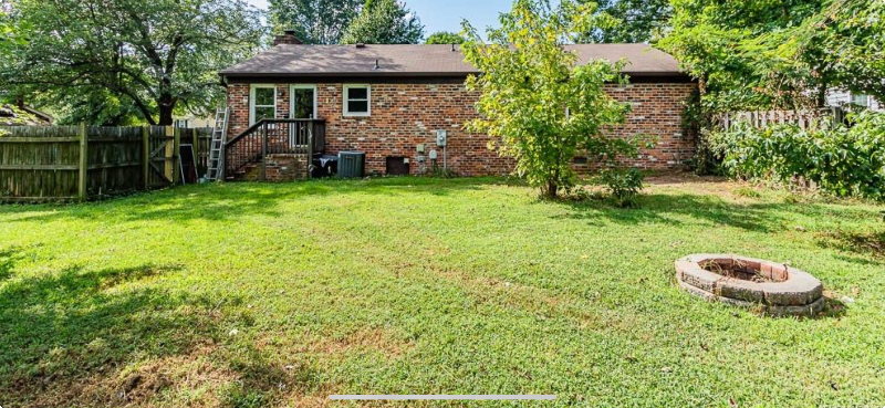 3225 Hollyglen Ct - Photo 2 of 12
