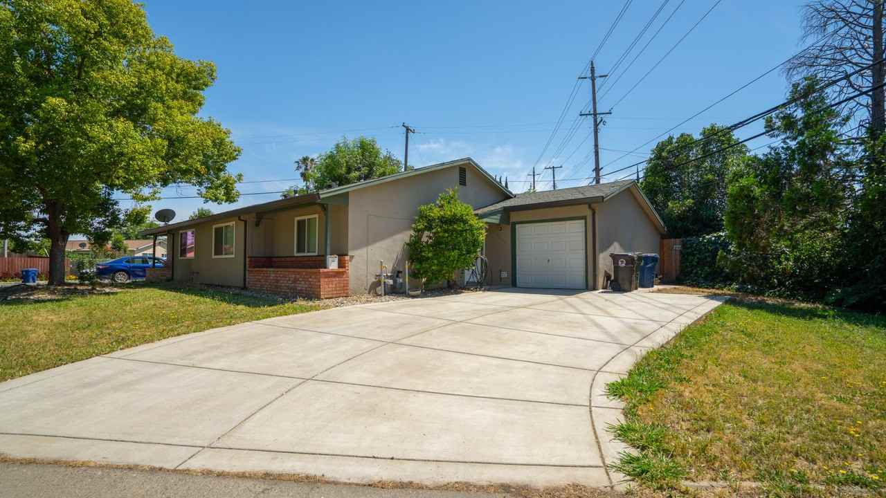 10498 Mills Tower Dr - Photo 4 of 24