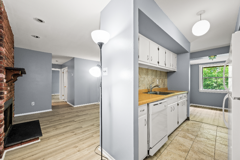 1419 Valley Dr - Photo 2 of 14