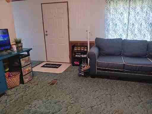 694 Line Rd - Photo 3 of 20