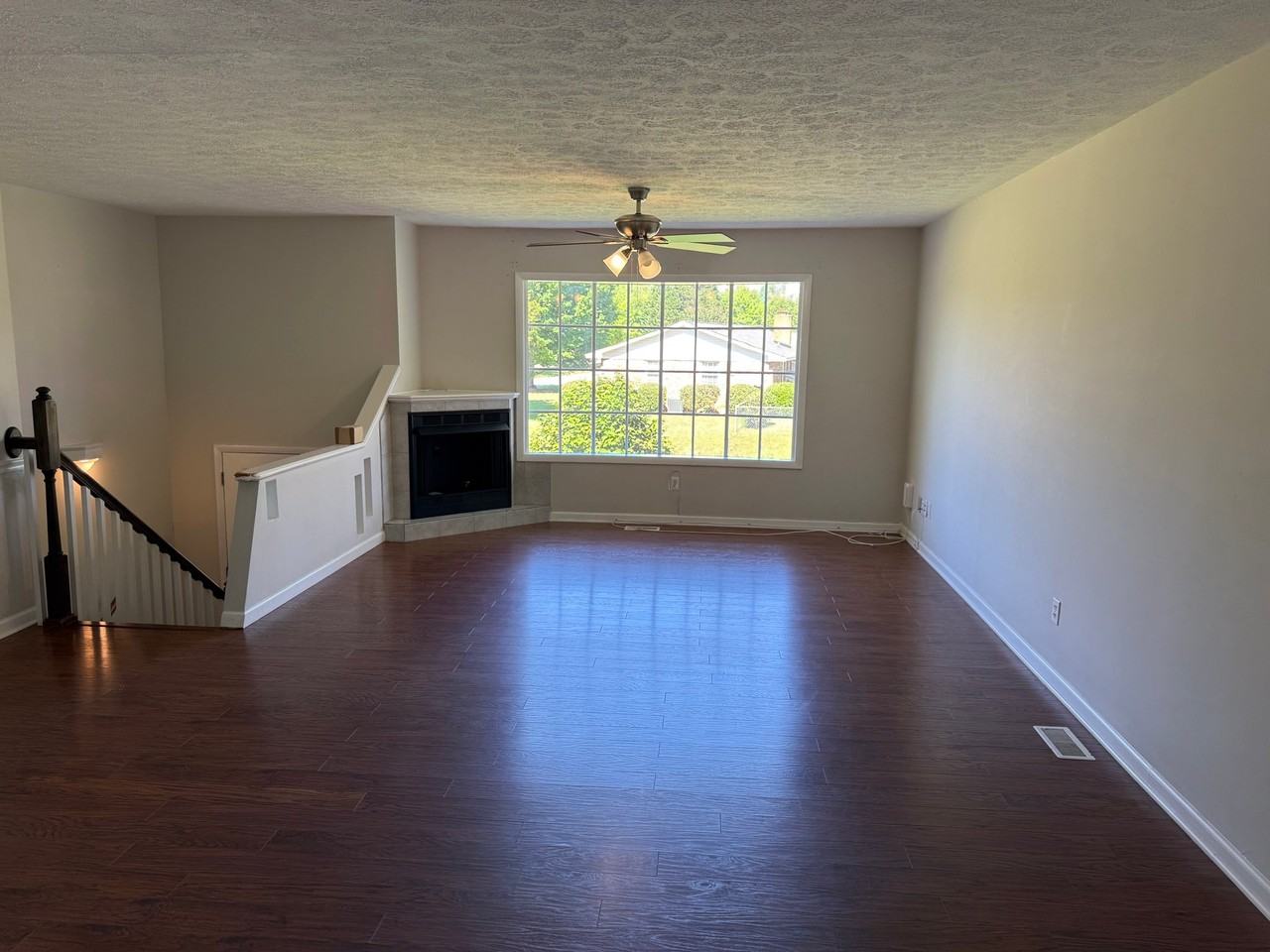 1115 Kingston Rd - Photo 4 of 16