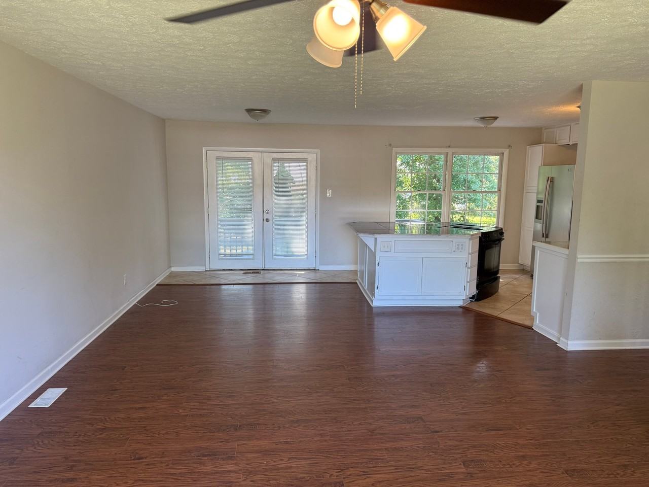 1115 Kingston Rd - Photo 5 of 16